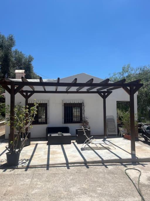 Farmhouse Surrounded By Centenary Olive Trees Olías Esterno foto